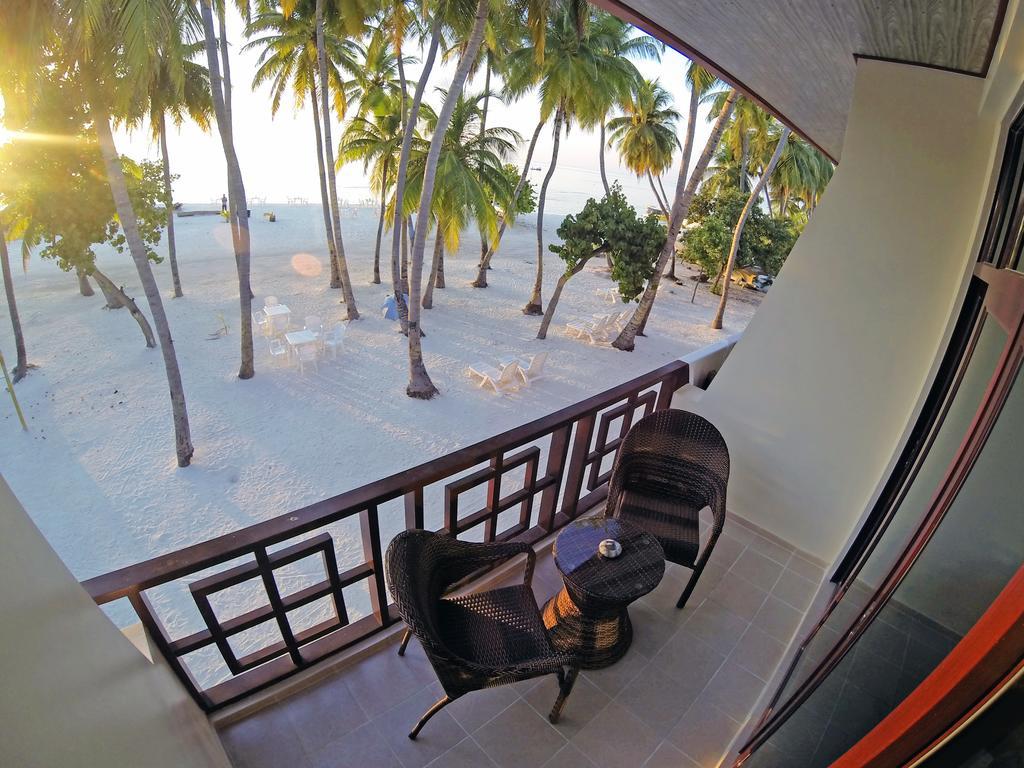 Sun Tan Beach Hotel Maafushi Luaran gambar